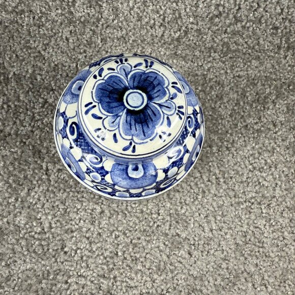 Ginger Jar Blue White Delft DP Pottery 13 B.W. Hand Painted Floral Vase with Lid - Picture 14 of 16